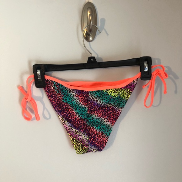 Forever 21 leopard print string bikini bottom sz L - Picture 4 of 5